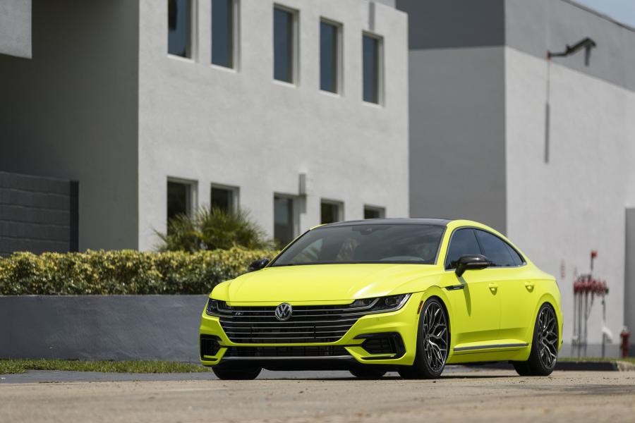  Volkswagen Arteon R-Line Highlight Concept 2018 года  (фото 7 из 10)
